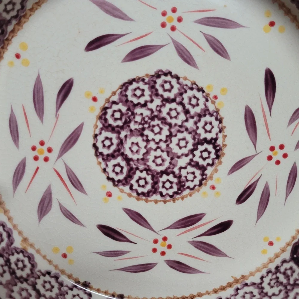 Temp-tations Old World Plum 9 Inch Round Baker with Lid Serving Dish Cottagecore